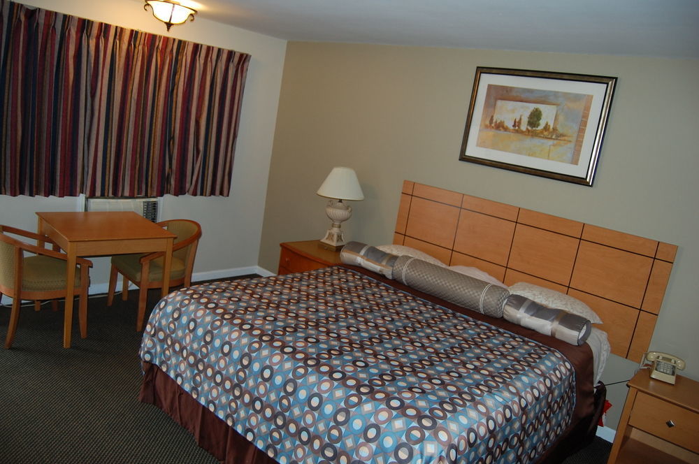 Colony Motel Brookfield Exteriér fotografie
